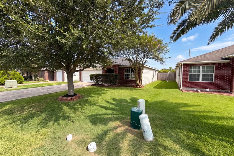 Photo 20 of 21 of 9002 Barracuda Dr, Texas City, TX