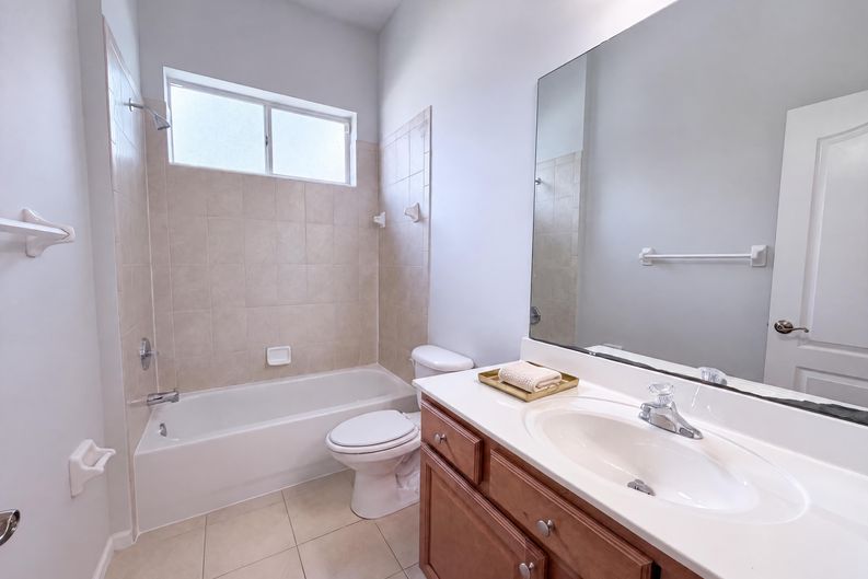 Photo 10 of 21 of 845 Songbird Dr, Orange Park, FL