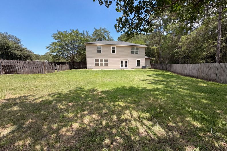 Photo 25 of 27 of 7002 Beekman Lake Dr, Jacksonville, FL