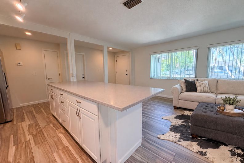 Photo 10 of 26 of 3260 Pinetree St, Port Charlotte, FL