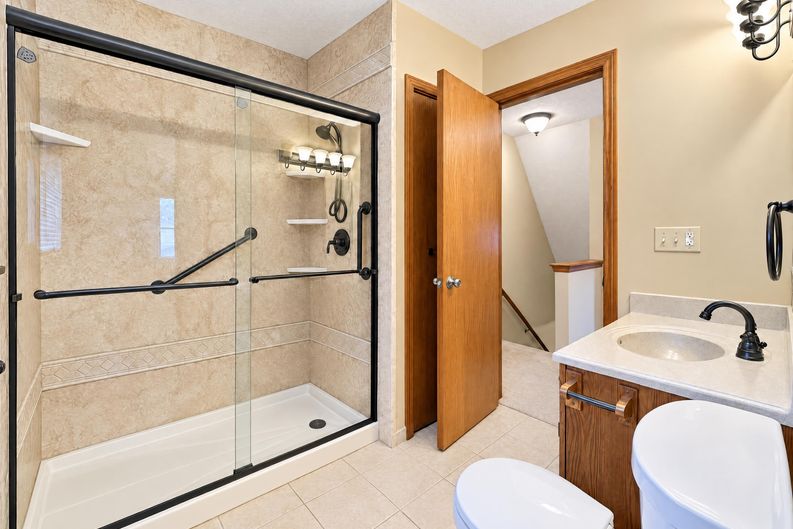 Photo 24 of 43 of 453 Carruthers Rd, Tallmadge, OH