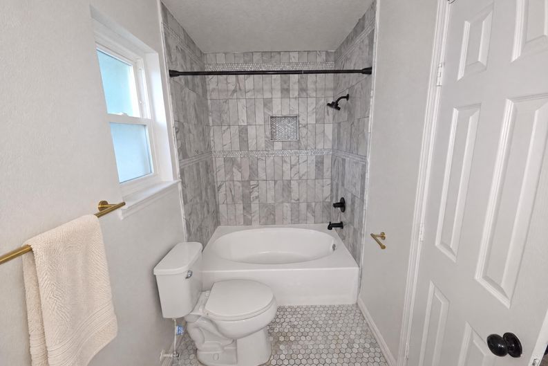 Photo 14 of 16 of 3803 Split Oak Dr, Killeen, TX
