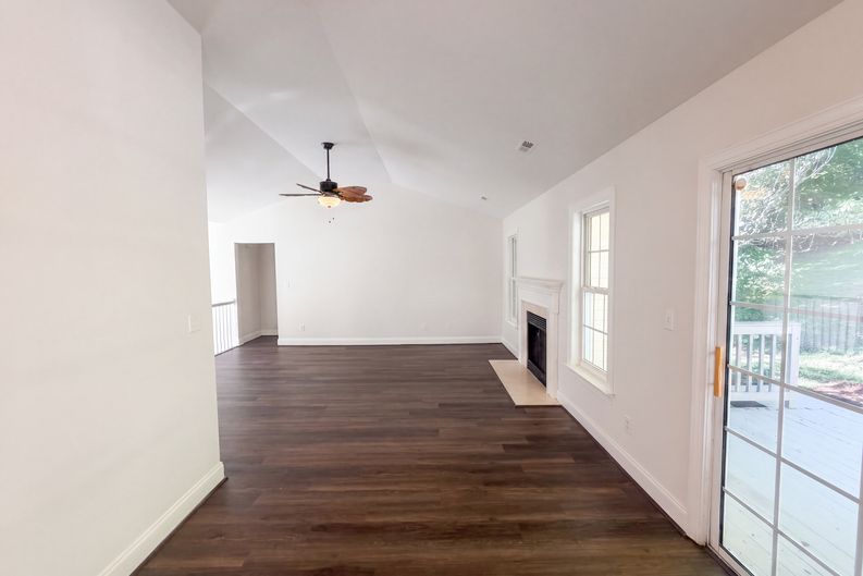 Photo 7 of 22 of 6205 Lea Ray Dr, Greensboro, NC