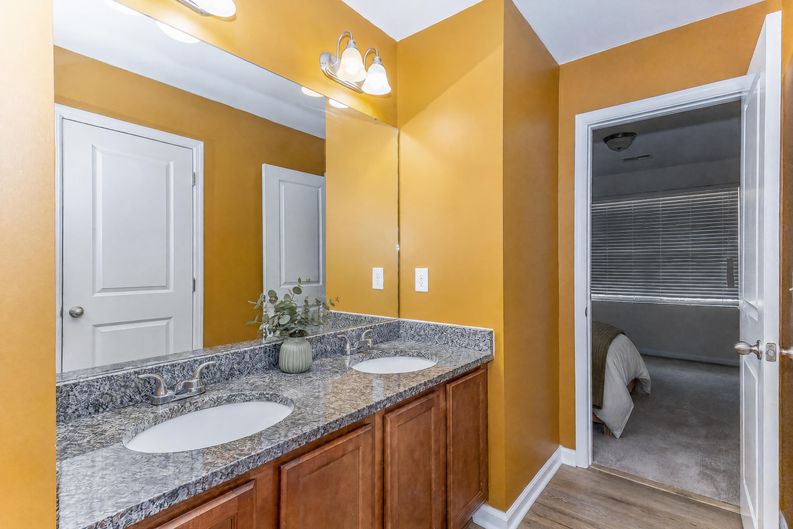 Photo 8 of 23 of 380 Flyway Rd, Goose Creek, SC