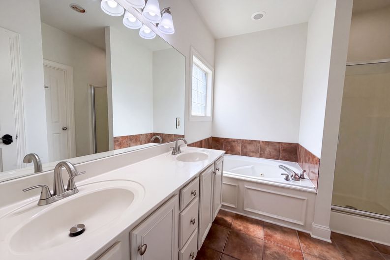 Photo 15 of 24 of 2642 Westhaven Dr, Murfreesboro, TN