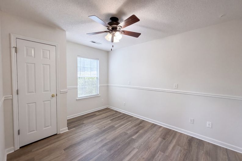 Photo 9 of 18 of 293 Hastings Dr, Goose Creek, SC
