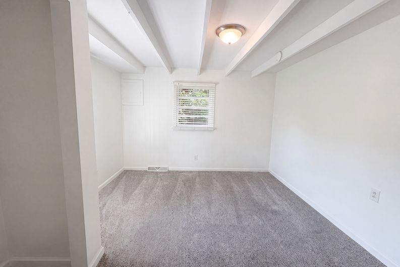 Photo 5 of 23 of 1502 Pine St, West Columbia, SC