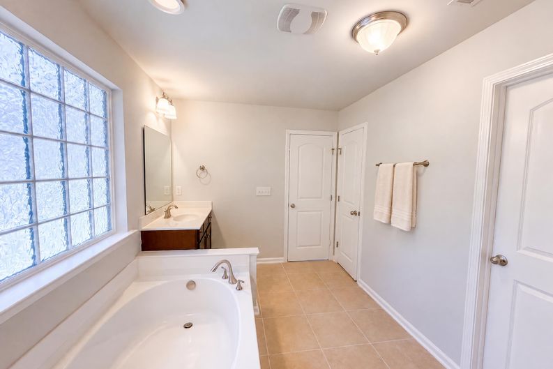 Photo 11 of 21 of 1578 Tice Hurst Ln, Apex, NC