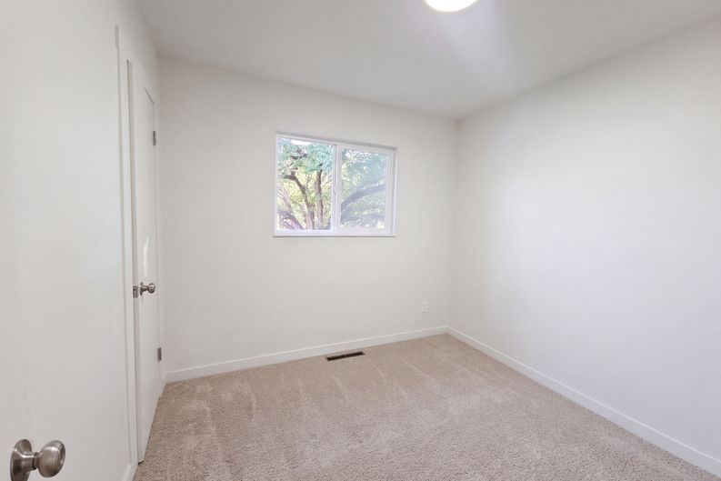 Photo 13 of 19 of 1136 Cambridge Ave, Colorado Springs, CO