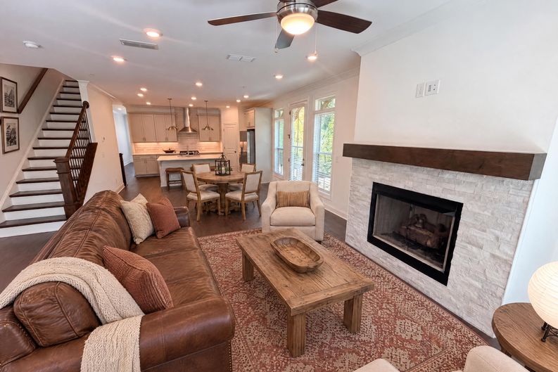 Photo 10 of 35 of 415 Olmstead Way, Alpharetta, GA