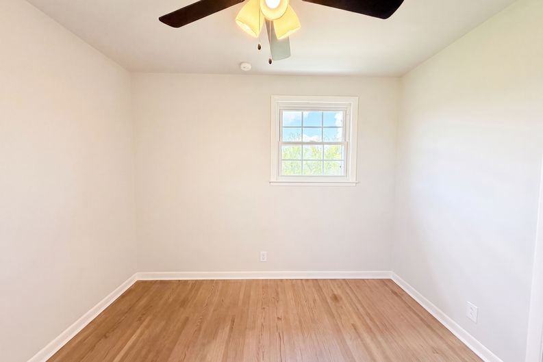 Photo 4 of 17 of 112 Norris Dr, Clarksville, TN