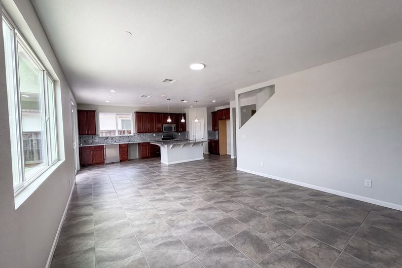 Photo 8 of 32 of 1519 Sycamore Dr, Oakley, CA