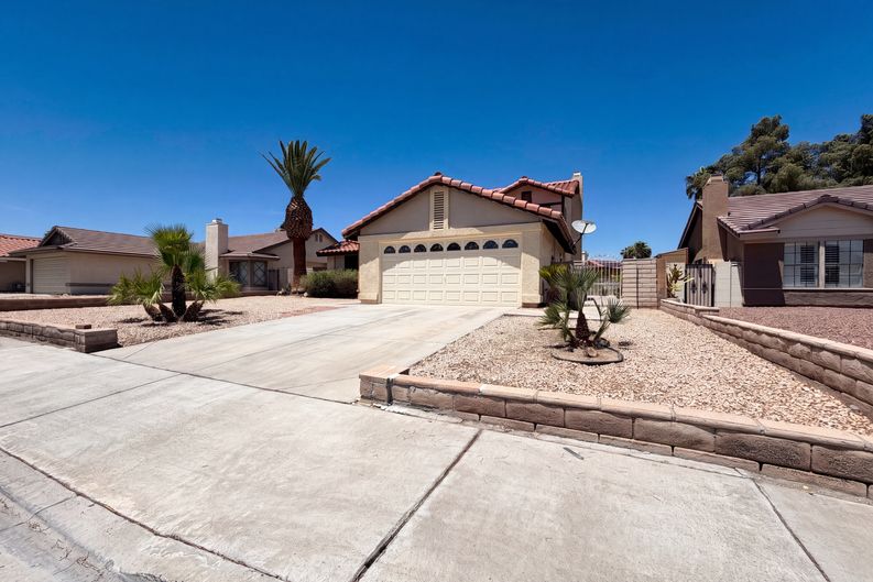 Photo 15 of 19 of 3152 Viewcrest Ave, Henderson, NV