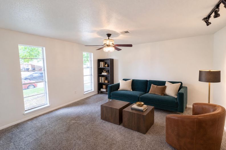 Photo 8 of 24 of 1513 N Bradley Ave, Oklahoma City, OK