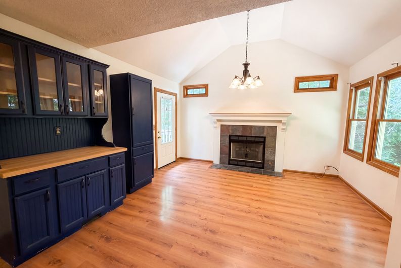 Photo 3 of 17 of 2623 Wellington Dr, Marietta, GA