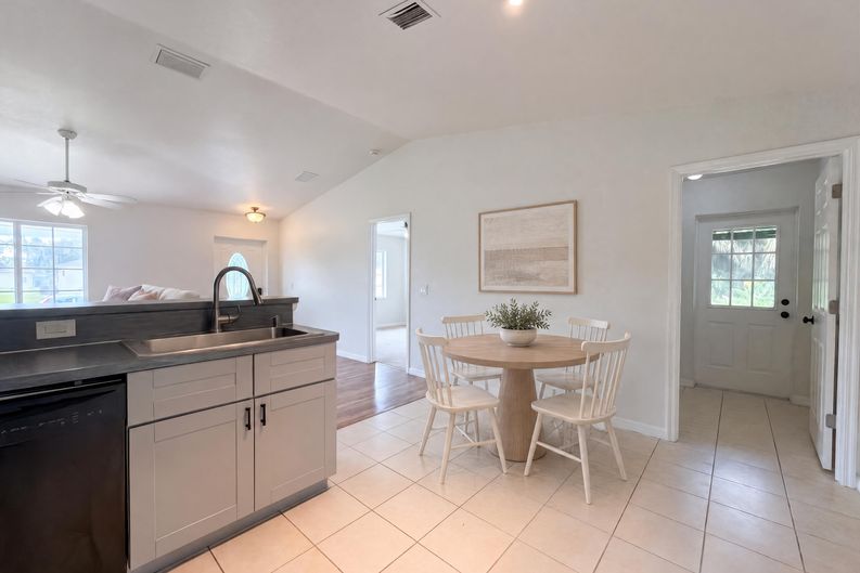 Photo 6 of 21 of 1505 Rival Ter, North Port, FL