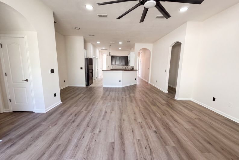 Photo 6 of 21 of 45168 Ingleham Cir, Callahan, FL