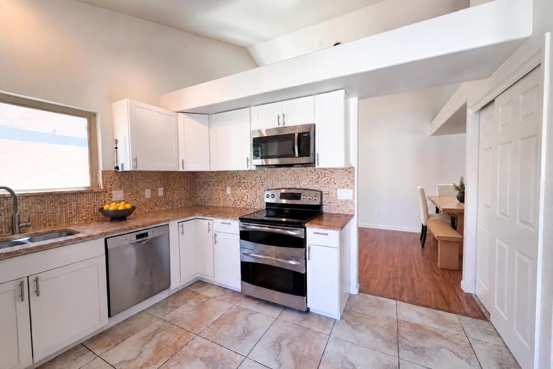 Photo 24 of 34 of 3906 E Amberwood Dr, Phoenix, AZ