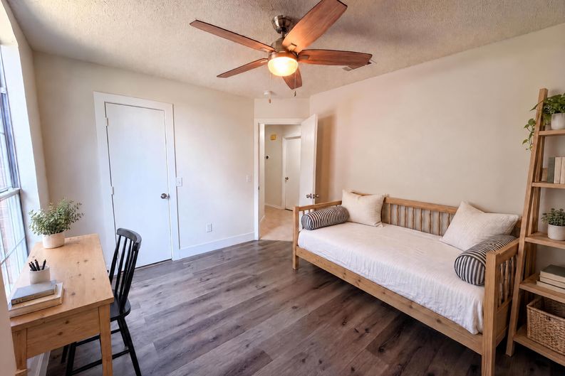 Photo 4 of 16 of 405 Kathy Ln, Wylie, TX