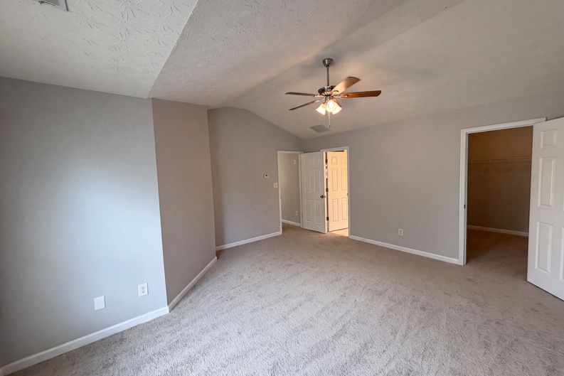 Photo 4 of 44 of 4636 Pine Acre Cir, Sugar Hill, GA