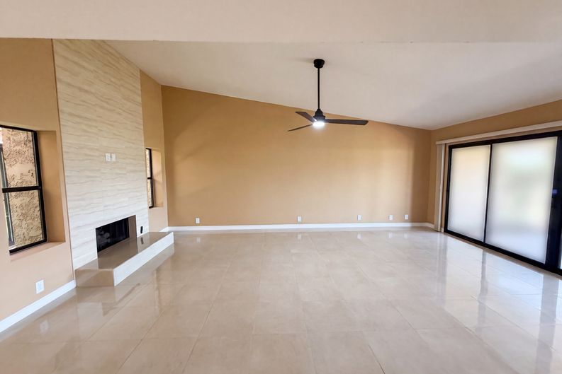 Photo 10 of 41 of 103 Camino Arroyo S, Palm Desert, CA