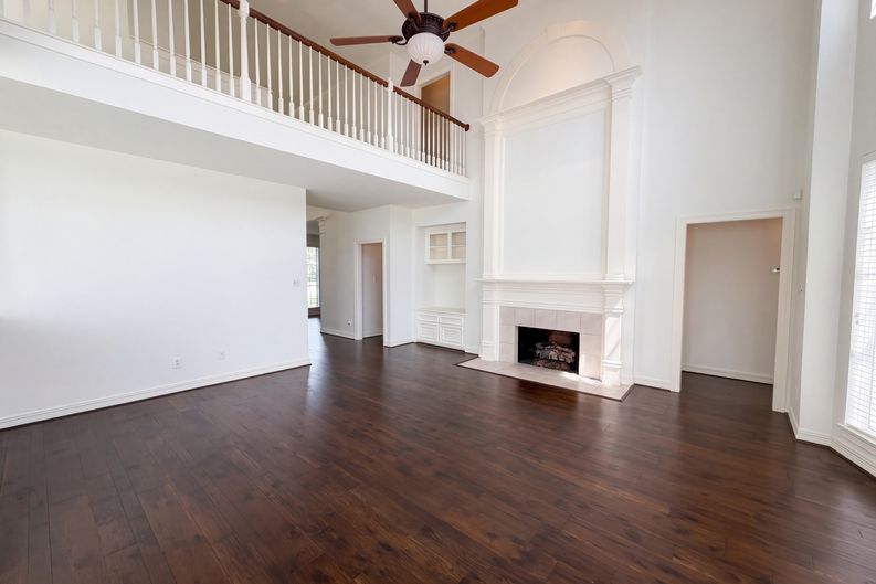 Photo 12 of 57 of 4203 Waterside Ct, Missouri City, TX
