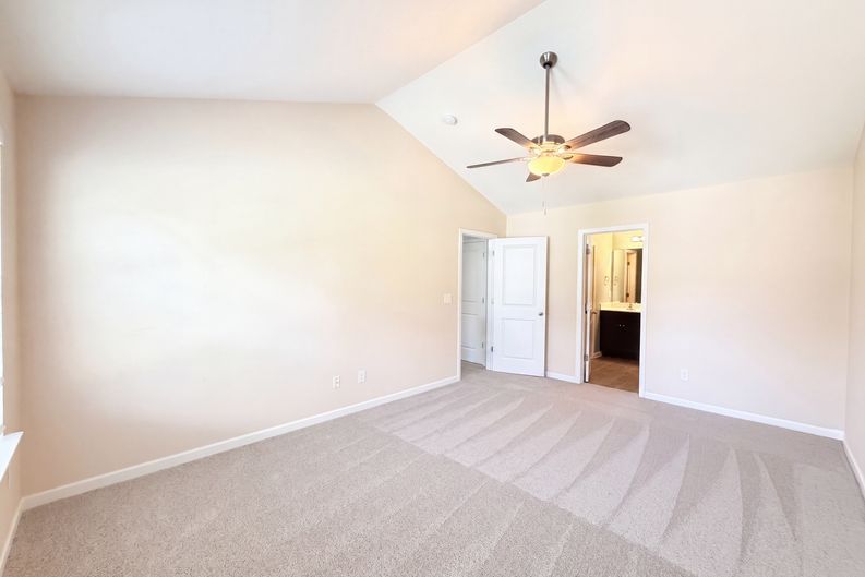 Photo 7 of 19 of 1578 Zeverly St, Winston Salem, NC