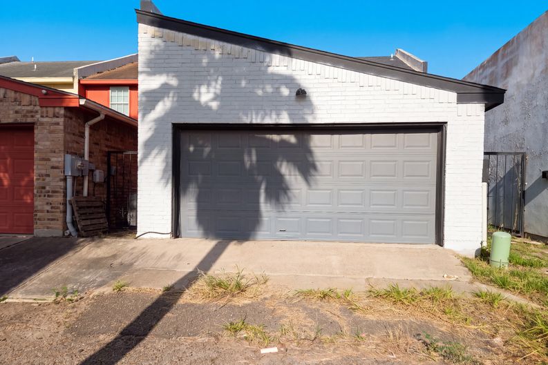 Photo 25 of 26 of 2116 S 6th St, McAllen, TX
