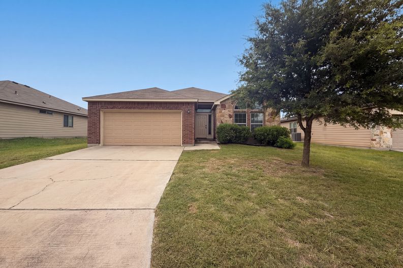 Photo 14 of 16 of 1023 Roanoke Dr, Temple, TX