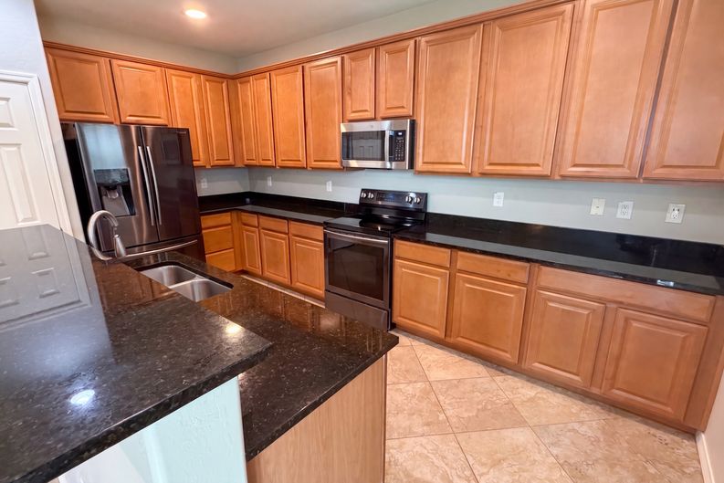 Photo 7 of 42 of 11719 W Port Au Prince Ln, El Mirage, AZ