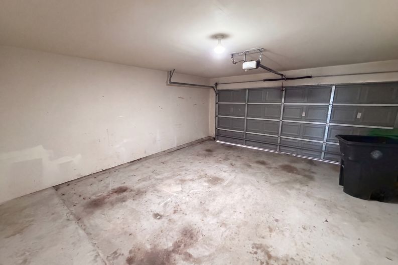 Photo 22 of 28 of 10250 Rolleston Ln, Houston, TX