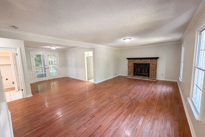 Photo 3 of 29 of 260 Woodwinds Dr, Columbia, SC