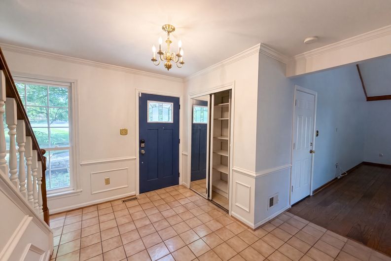 Photo 6 of 66 of 4819 Powell Rd, Fairfax, VA