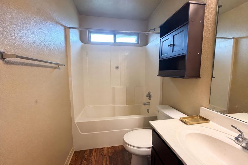 Photo 12 of 16 of 1023 Roanoke Dr, Temple, TX