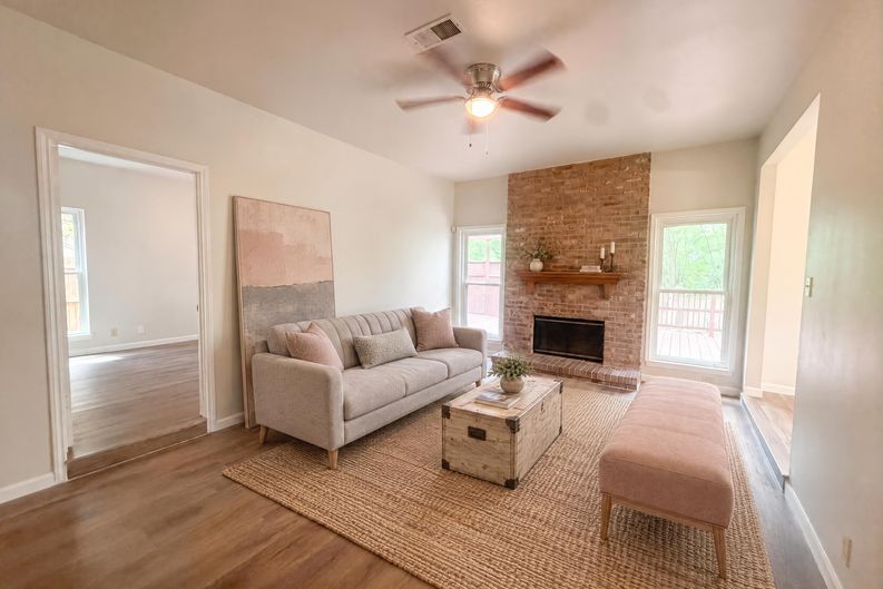 Photo 11 of 27 of 15626 Dove Meadow St, San Antonio, TX