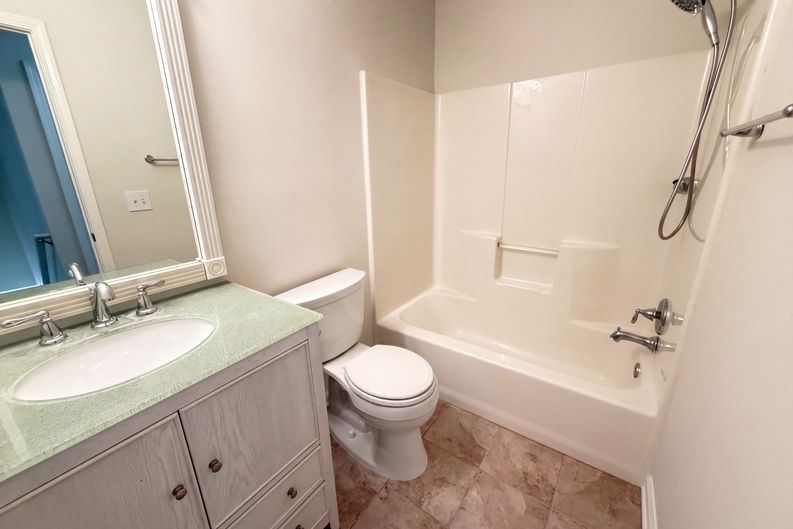 Photo 15 of 21 of 13331 Harpley Ct, Alpharetta, GA