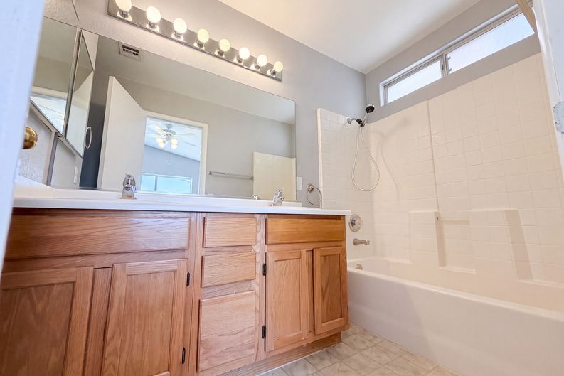 Photo 19 of 33 of 9121 Indian Breeze Dr, Las Vegas, NV