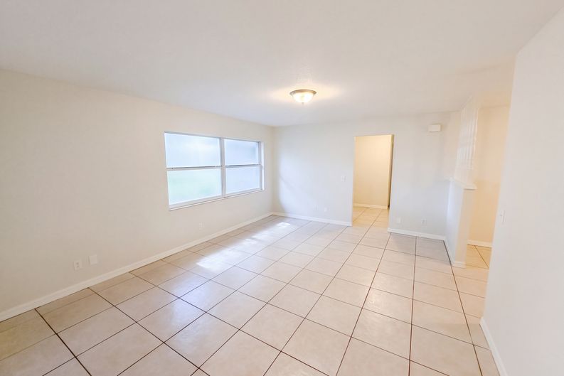 Photo 11 of 31 of 208 Robin Rd, Altamonte Springs, FL