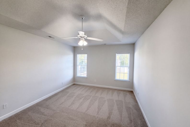 Photo 4 of 25 of 11344 Pointer Ridge Dr, Charlotte, NC