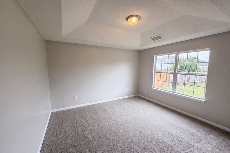 Photo 4 of 16 of 237 Arthurdale Dr, West Columbia, SC