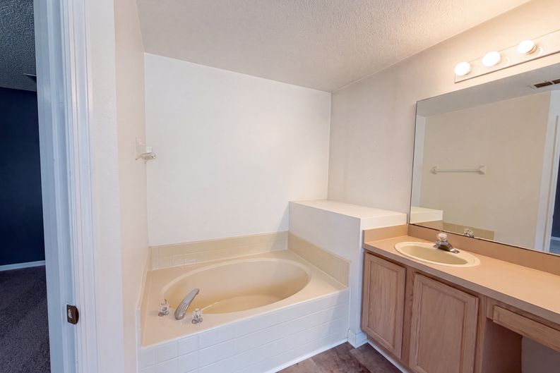 Photo 14 of 20 of 2366 Belen Dr, Deltona, FL