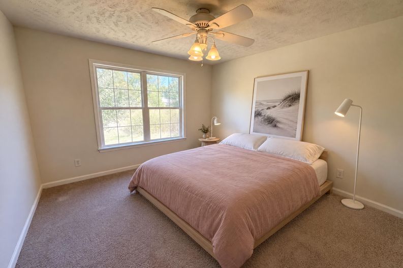Photo 10 of 21 of 6140 Steve Scarlett Pl, La Vergne, TN
