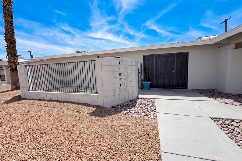 Photo 36 of 42 of 1483 Pawnee Dr, Las Vegas, NV