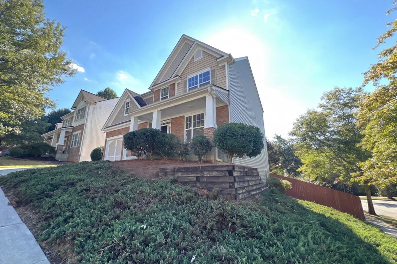 Photo 48 of 53 of 6730 Island Pointe Dr, Buford, GA