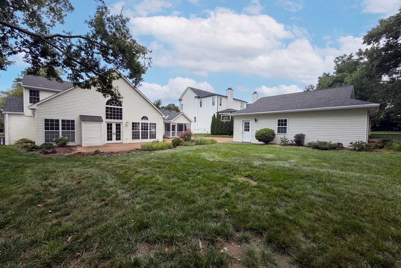 Photo 5 of 23 of 608 Estes Rd, Nashville, TN