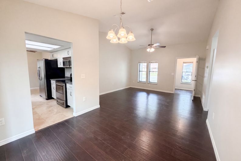 Photo 7 of 21 of 3622 Shady Grove Cir, Orlando, FL