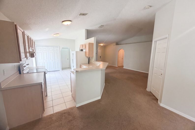Photo 18 of 28 of 262 SW Panther Trce, Port Saint Lucie, FL