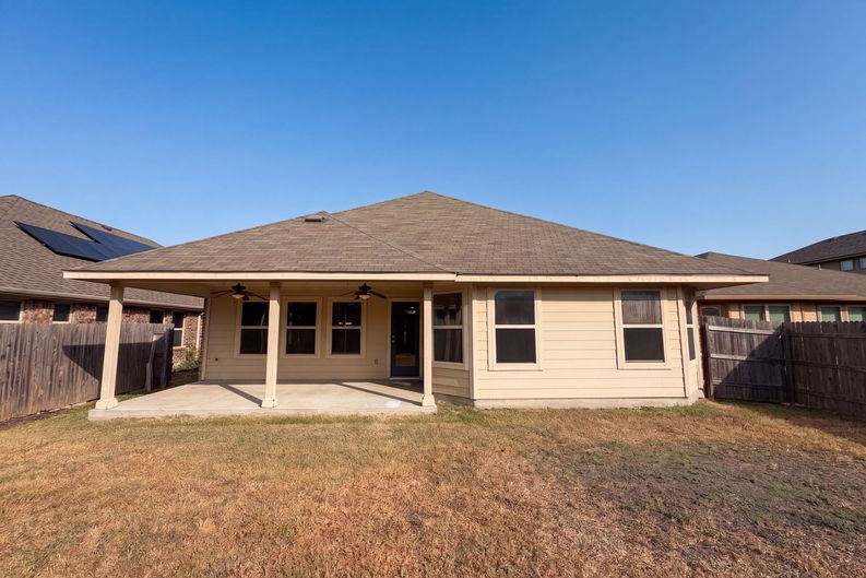 Photo 5 of 20 of 18320 Drecker Springs Ln, Pflugerville, TX