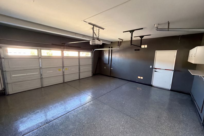 Photo 11 of 26 of 25975 Avenida Classica, Moreno Valley, CA