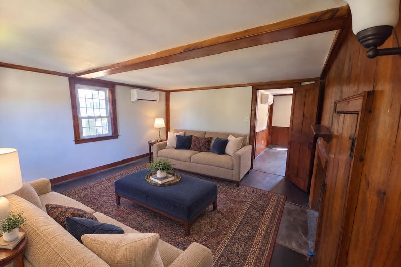 Photo 8 of 19 of 1026 Forbes St, East Hartford, CT